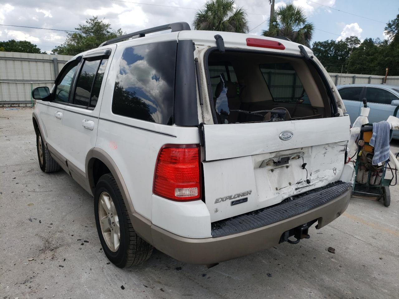 Photo 3 from auction – 2003 FORD EXPLORER E with VIN 1FMZU64W03UB12206