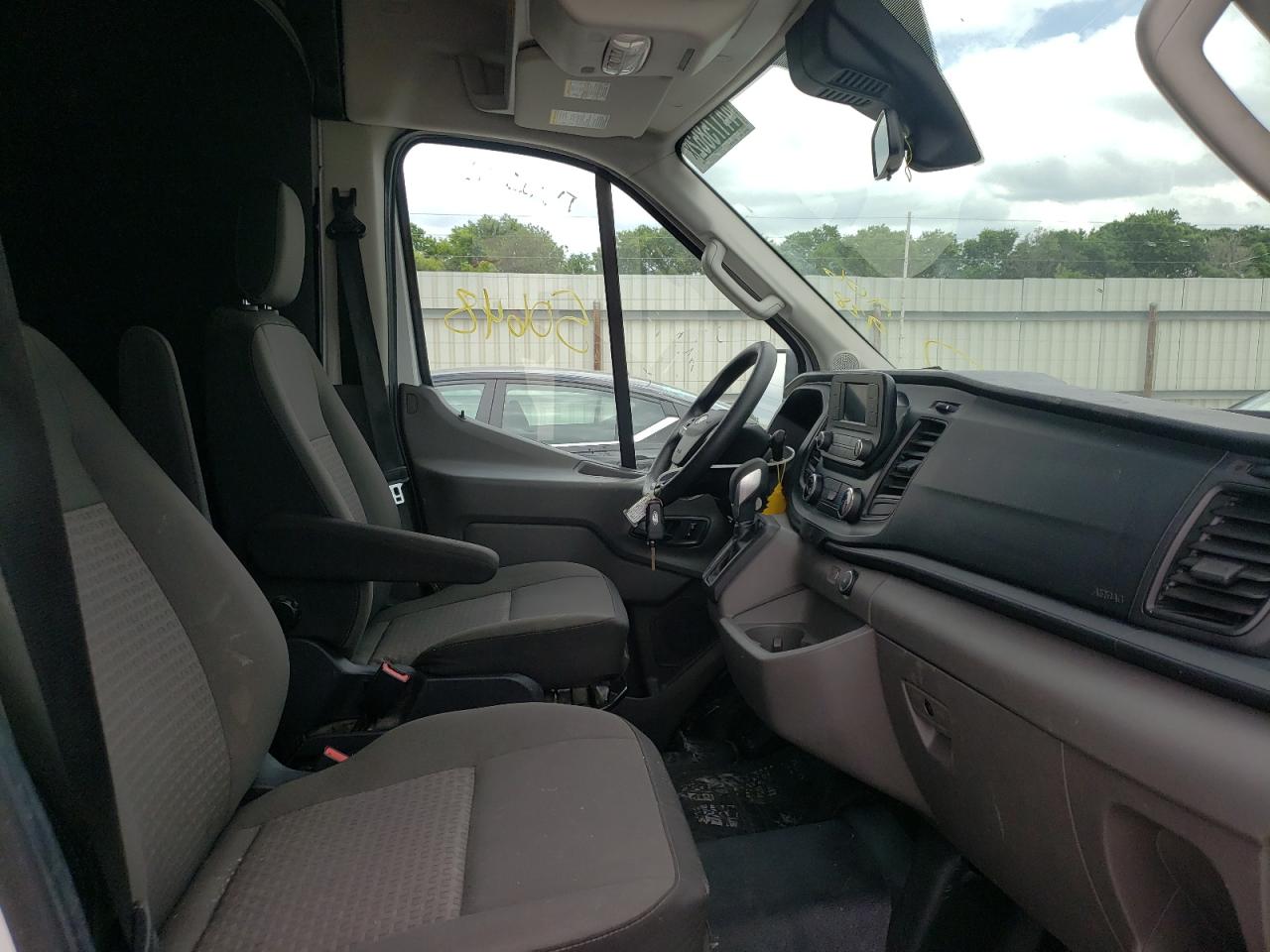 Photo 5 from auction – 2020 FORD TRANSIT T- with VIN 1FTBR1C80LKA06928