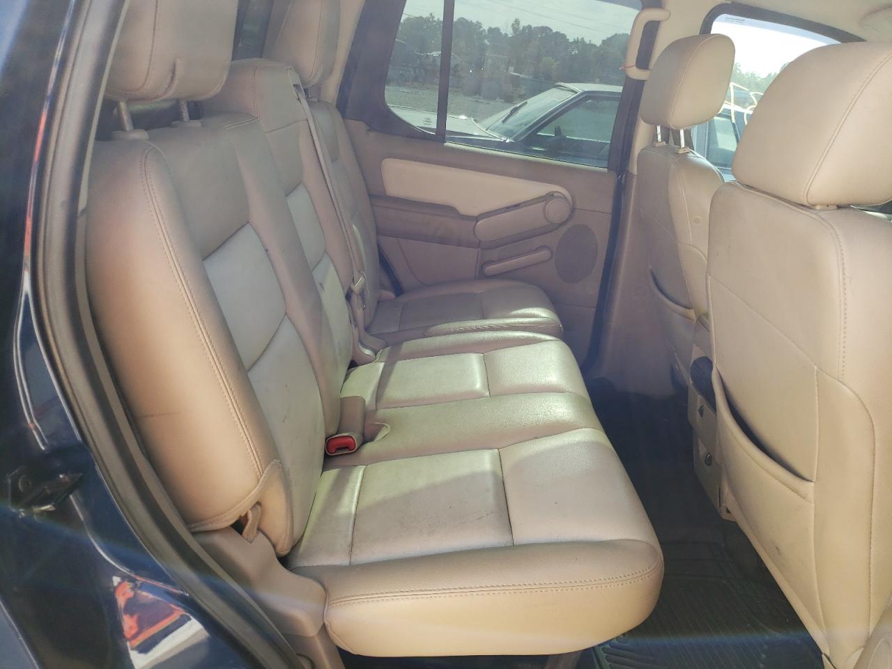 Photo 6 from auction – 2008 FORD EXPLORER S with VIN 1FMEU33E78UB02253
