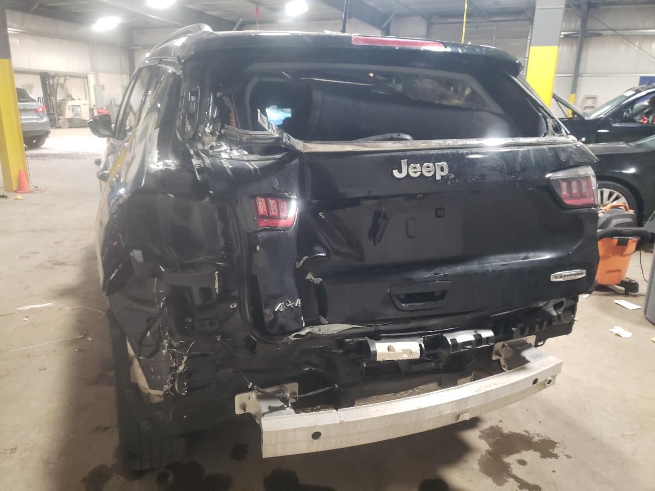Photo 9 from auction – 2018 JEEP COMPASS LA with VIN 3C4NJDBB9JT314310