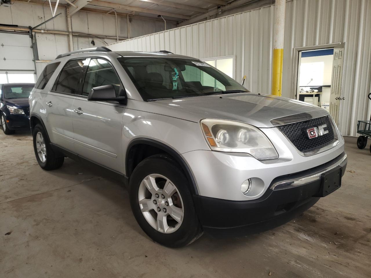 GMC ACADIA SLE 2010 with VIN 1GKLRLED2AJ256575 - Photo from auction