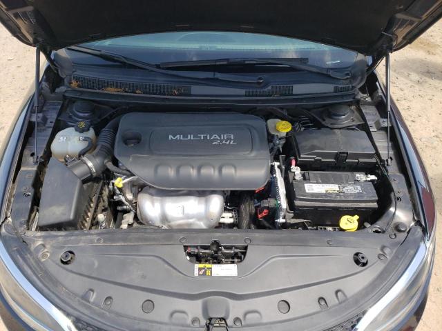 Photo 7 from auction – 2017 CHRYSLER 200 LIMITE with VIN 1C3CCCAB8HN508211