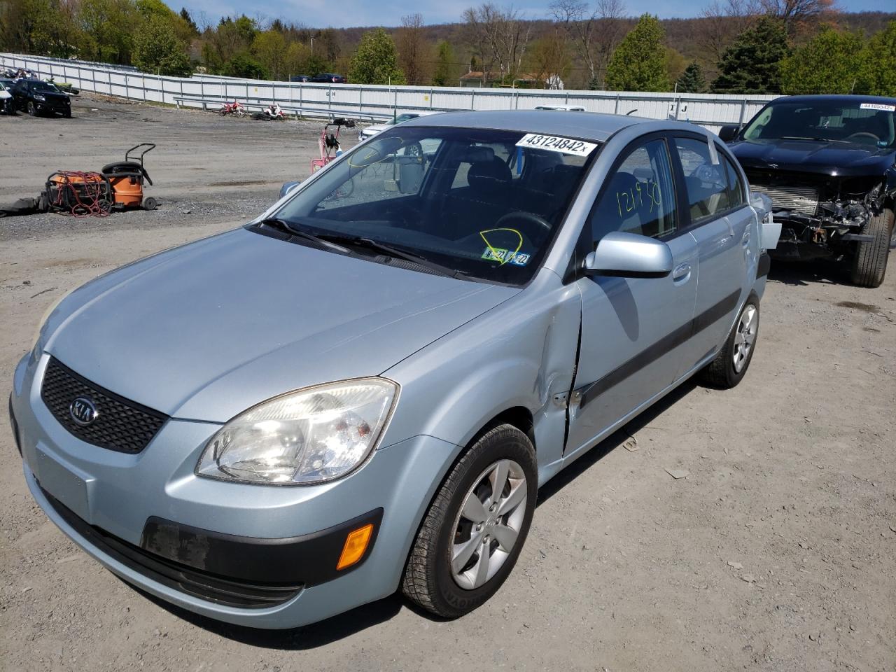 Photo 2 from auction – 2008 KIA RIO BASE with VIN KNADE123786323211