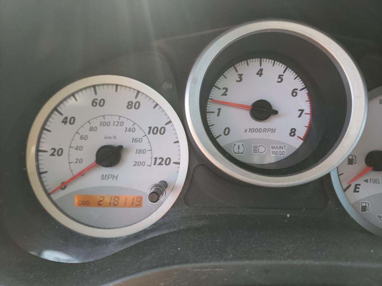 Photo 8 from auction – 2004 TOYOTA RAV4 with VIN JTEHD20V246009182