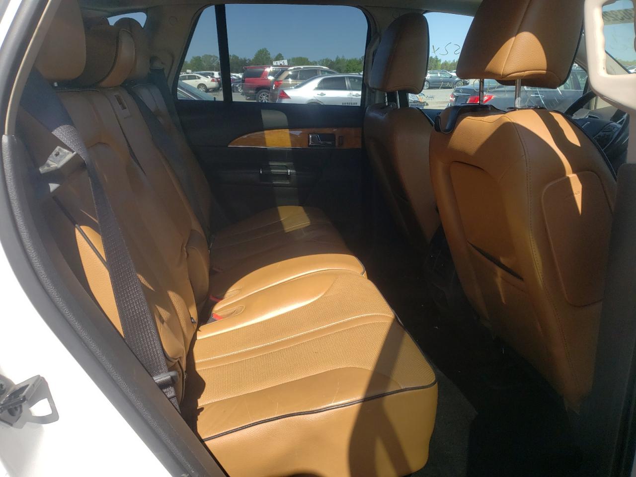Photo 6 from auction – 2011 LINCOLN MKX with VIN 2LMDJ8JKXBBJ28048