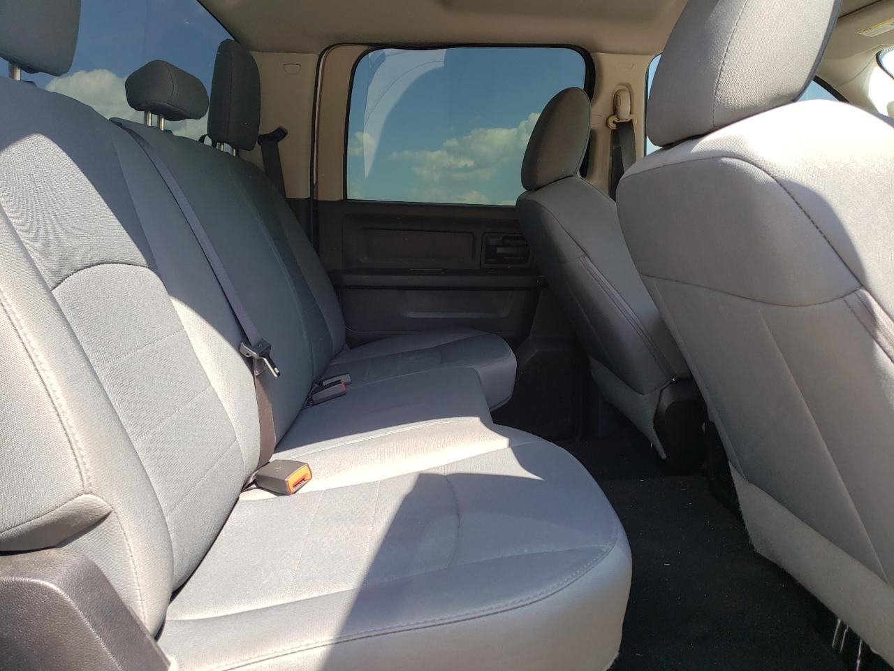 Photo 6 from auction – 2016 RAM 1500 ST with VIN 3C6RR6KT3GG228420