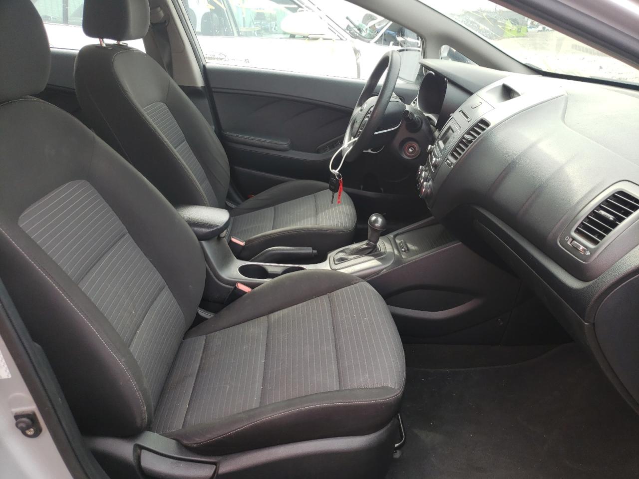 Photo 5 from auction – 2015 KIA FORTE LX with VIN KNAFX4A64F5400085