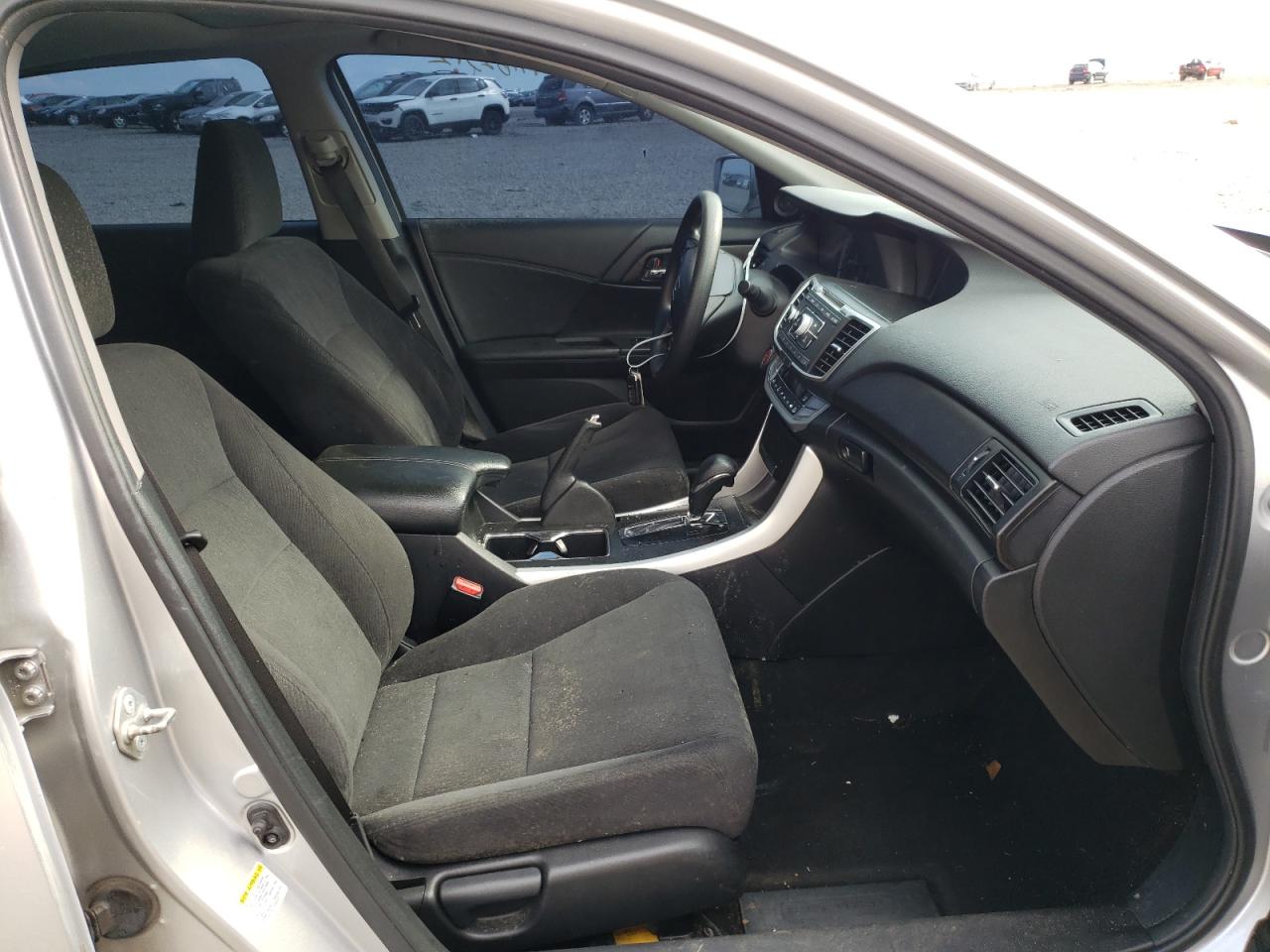 Photo 5 from auction – 2015 HONDA ACCORD EX with VIN 1HGCR2F73FA089392