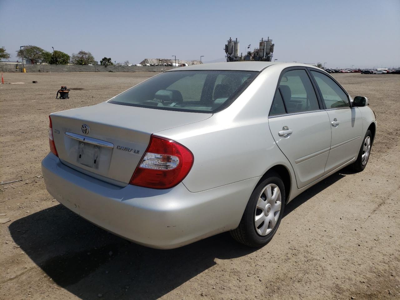 Photo 4 from auction – 2002 TOYOTA CAMRY LE with VIN JTDBE32KX20129991