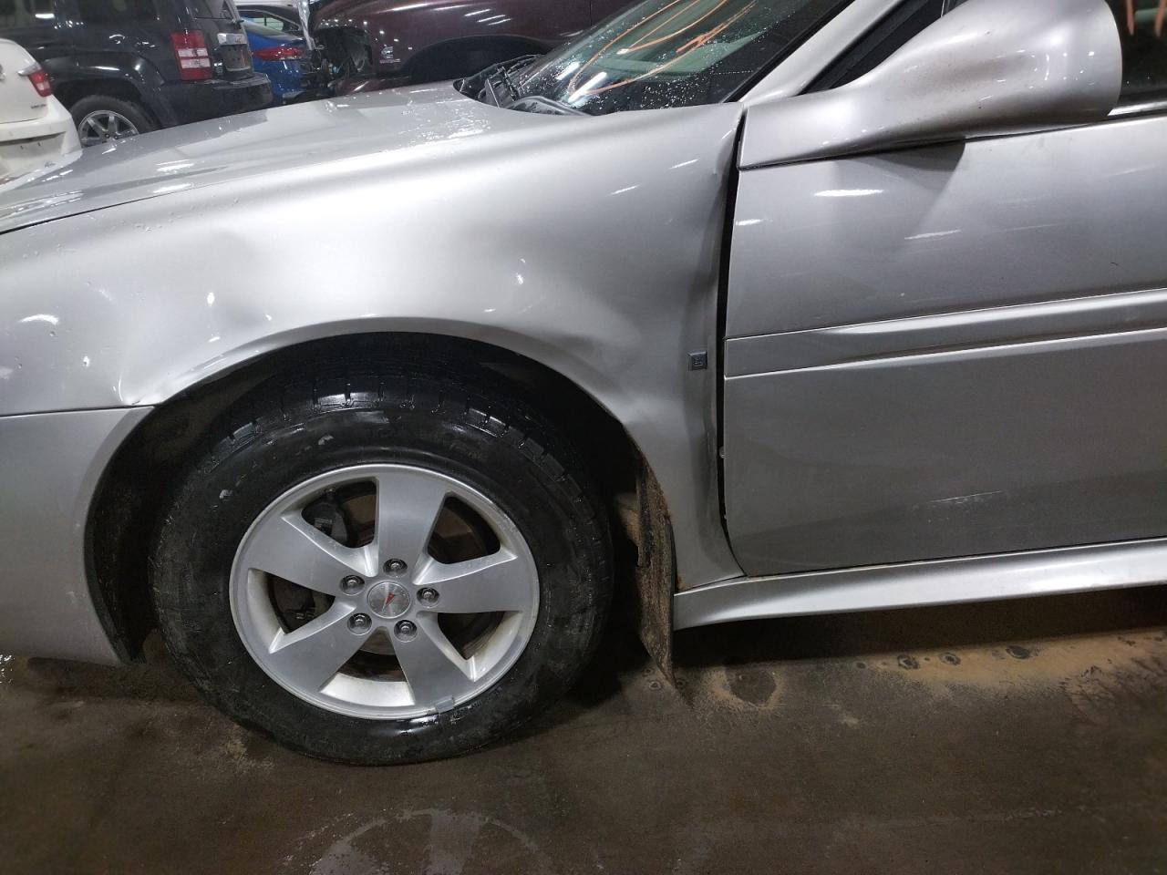 Photo 9 from auction – 2007 PONTIAC GRAND PRIX with VIN 2G2WP552471210259