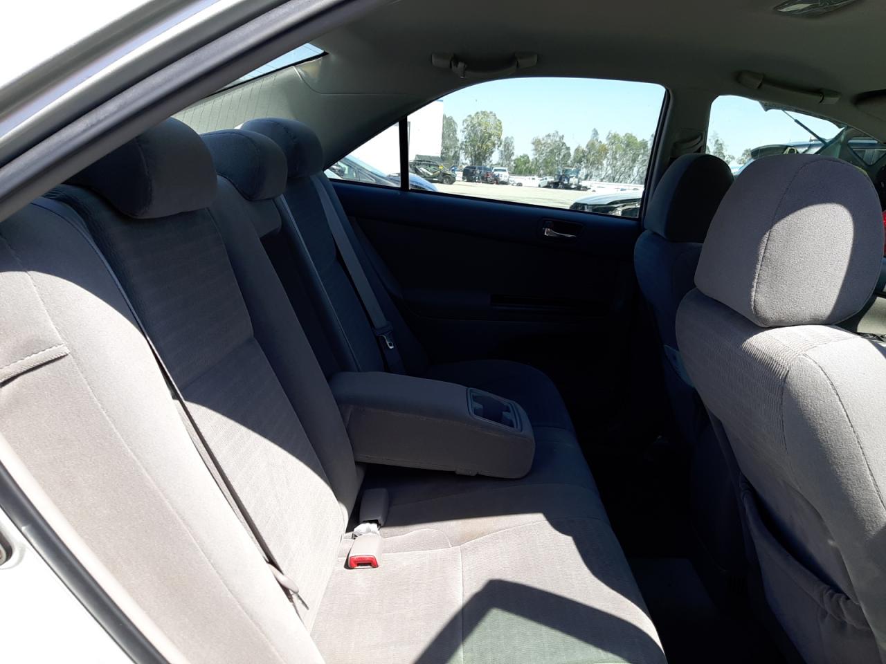 Photo 6 from auction – 2005 TOYOTA CAMRY LE with VIN 4T1BE32K05U012705