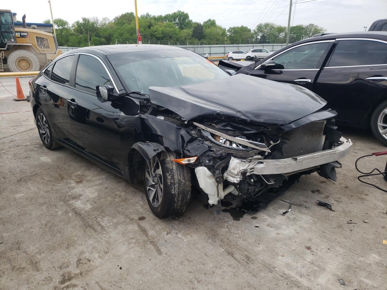 HONDA CIVIC EX 2017 with VIN 19XFC2F82HE029402 - Photo from auction