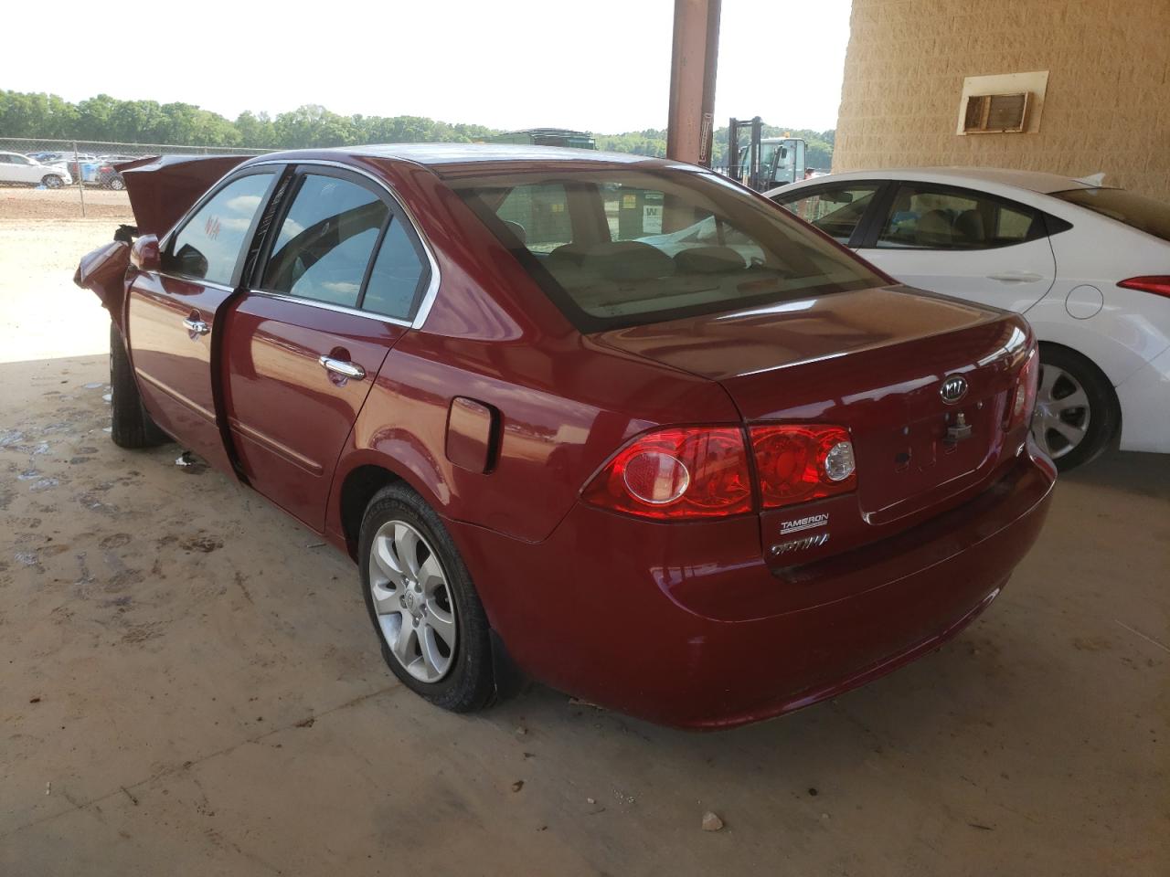 Photo 3 from auction – 2008 KIA OPTIMA LX with VIN KNAGE123685259259