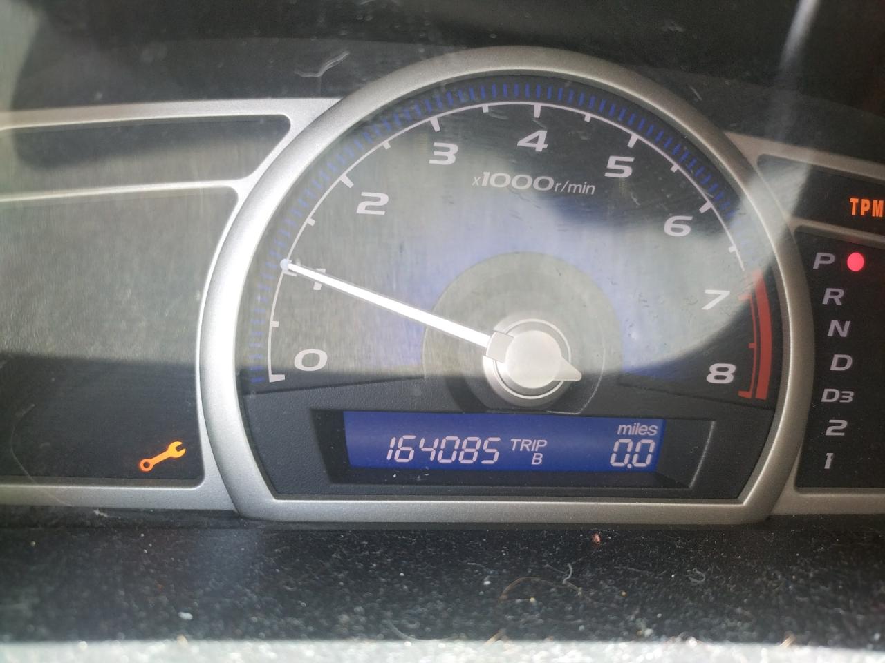 Photo 8 from auction – 2010 HONDA CIVIC LX with VIN 19XFA1F56AE075715