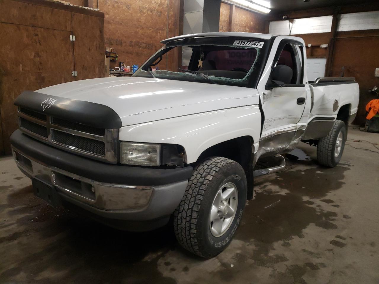 Photo 2 from auction – 2000 DODGE RAM 1500 with VIN 1B7HF16Y9YS506589