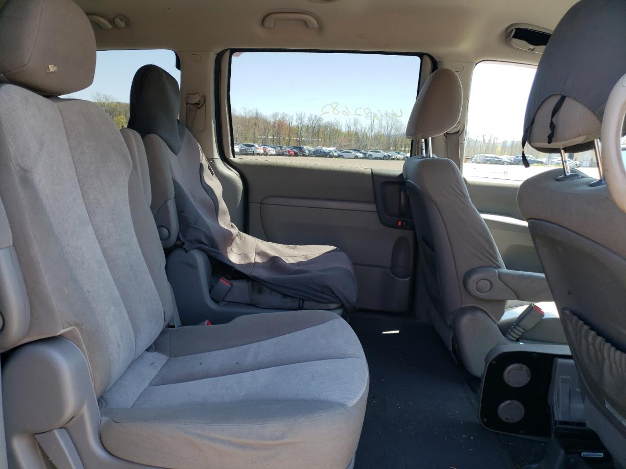 Photo 6 from auction – 2012 KIA SEDONA LX with VIN KNDMG4C77C6500221