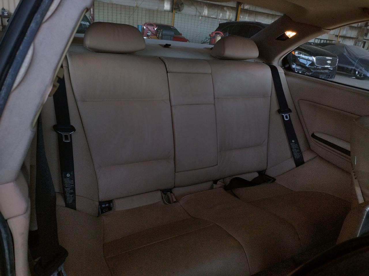 Photo 6 from auction – 2004 BMW 330 CI with VIN WBABD53464PL11449