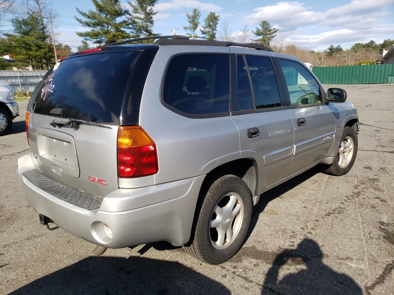 Photo 4 from auction – 2005 GMC ENVOY with VIN 1GKDT13S852242241