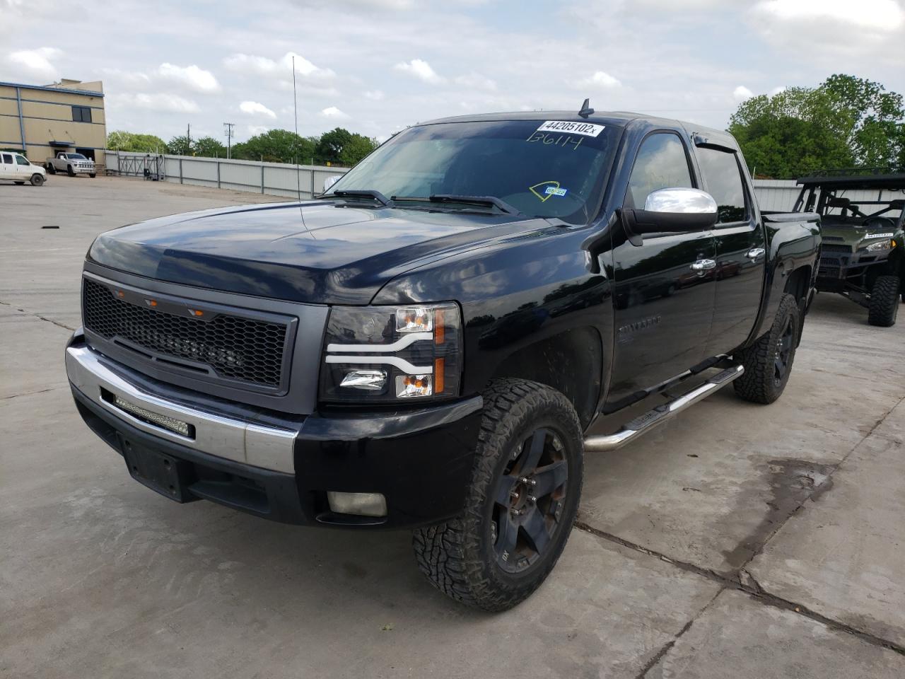 Foto 2 de la subasta – 2011 CHEVROLET SILVERADO con VIN 3GCPCSE01BG136114
