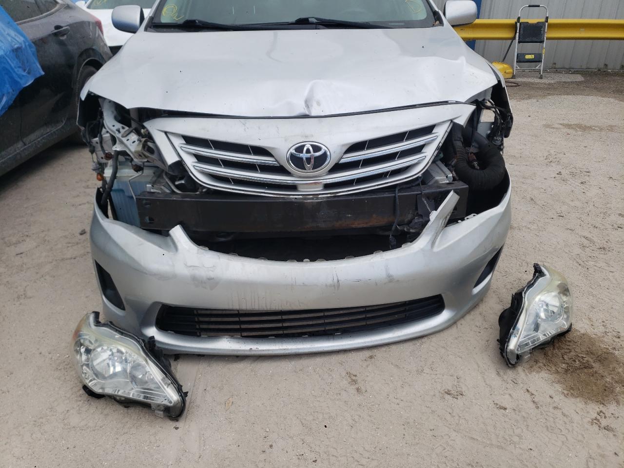 Фото 9 с аукциона – 2013 TOYOTA COROLLA BA с VIN 2T1BU4EE4DC025410