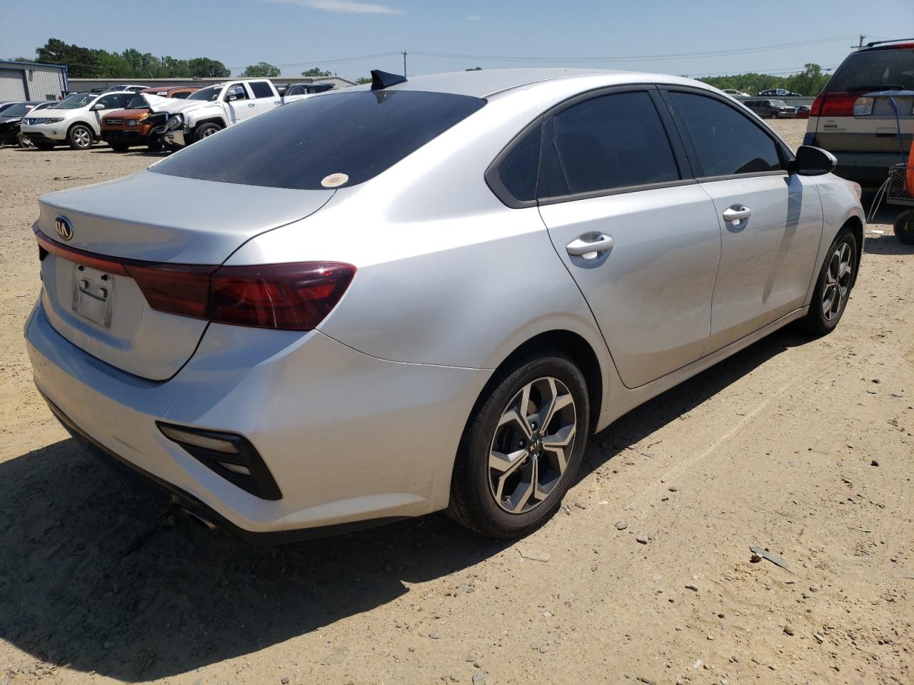 Photo 4 from auction – 2019 KIA FORTE FE with VIN 3KPF24AD6KE007073