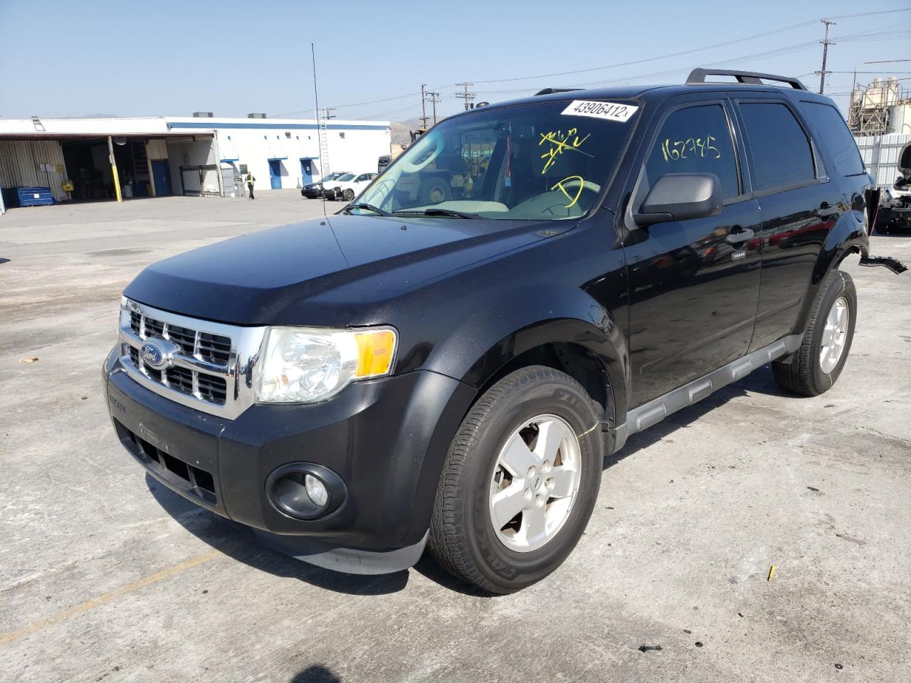 Photo 2 from auction – 2011 FORD ESCAPE XLT with VIN 1FMCU0D78BKB53172