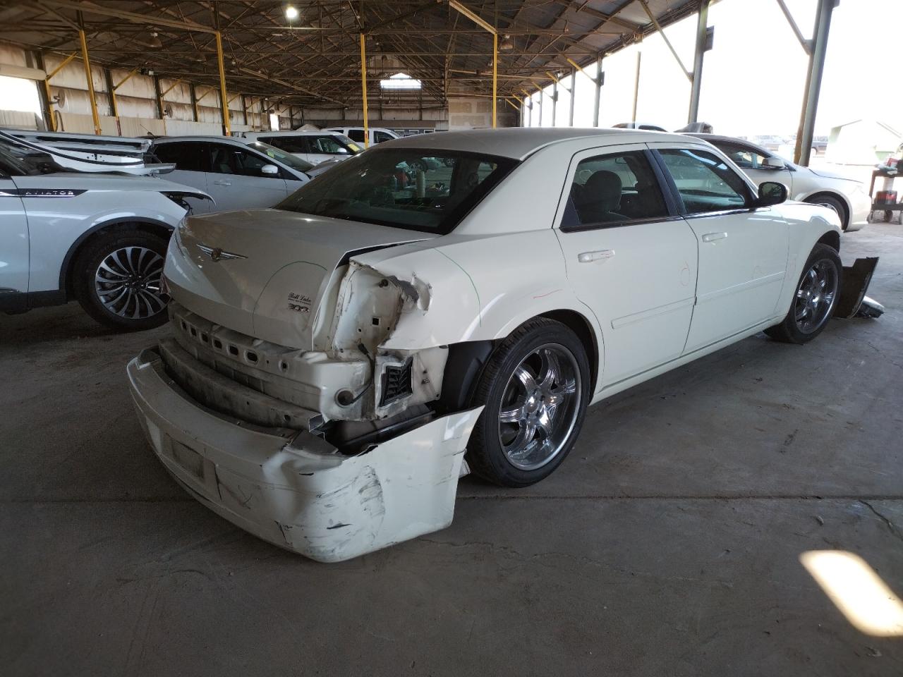 Photo 4 from auction – 2005 CHRYSLER 300 with VIN 2C3JA43R75H594161