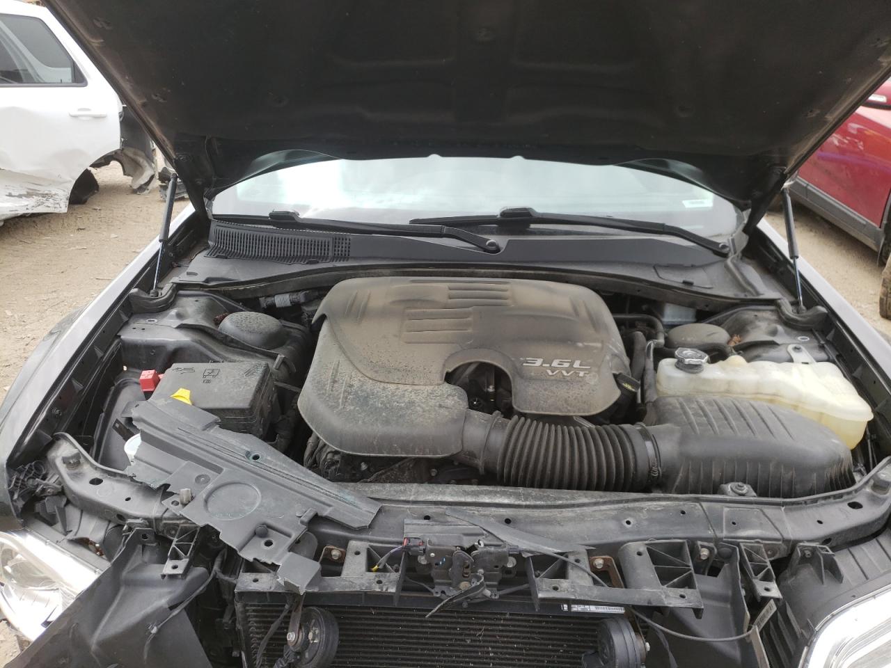 Photo 7 from auction – 2019 CHRYSLER 300 LIMITE with VIN 2C3CCAKG9KH538297