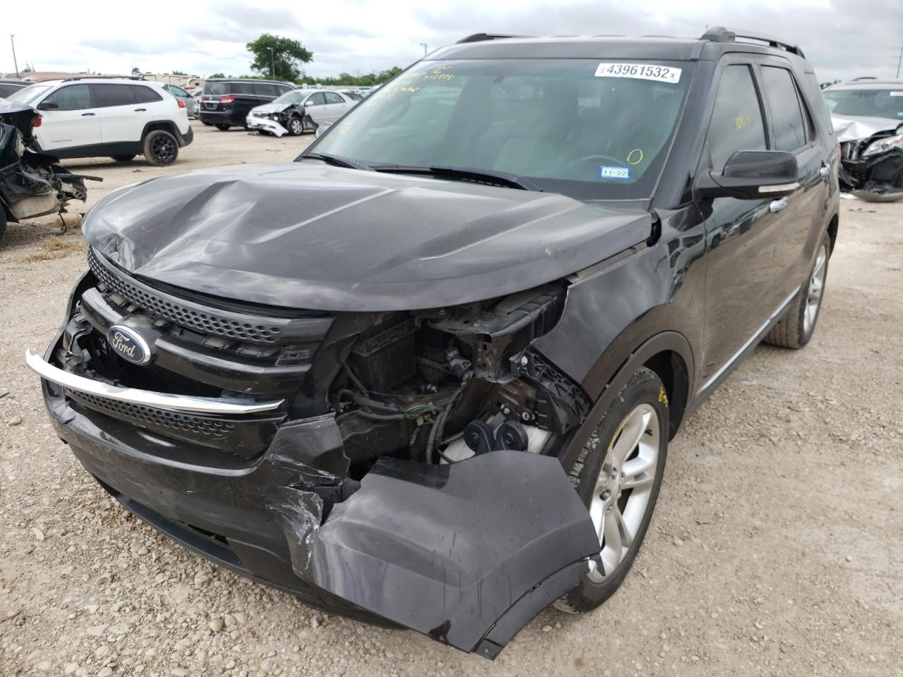 Photo 2 from auction – 2014 FORD EXPLORER L with VIN 1FM5K7F84EGB38835