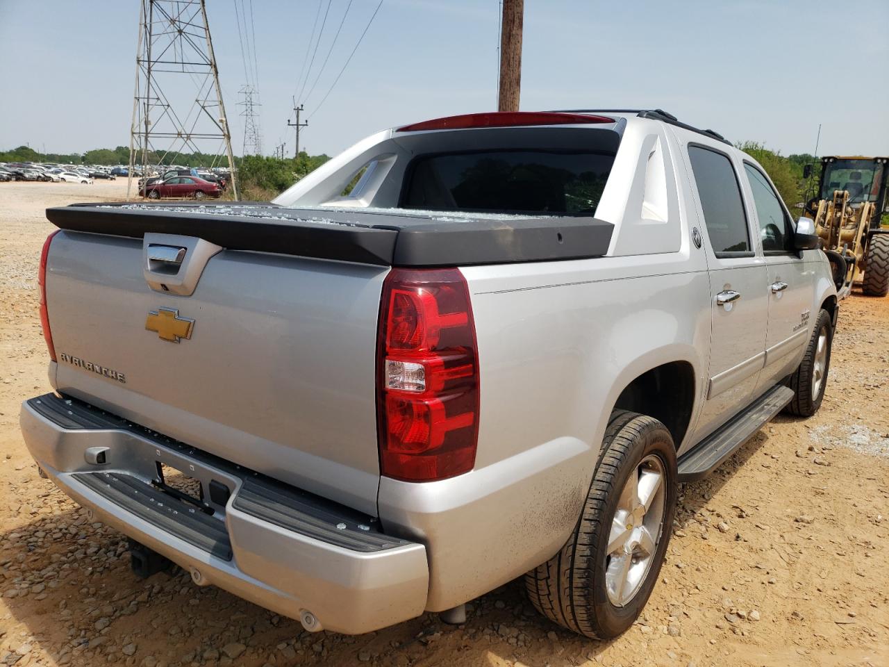 Photo 4 from auction – 2013 CHEVROLET AVALANCHE with VIN 3GNMCEE02DG208386