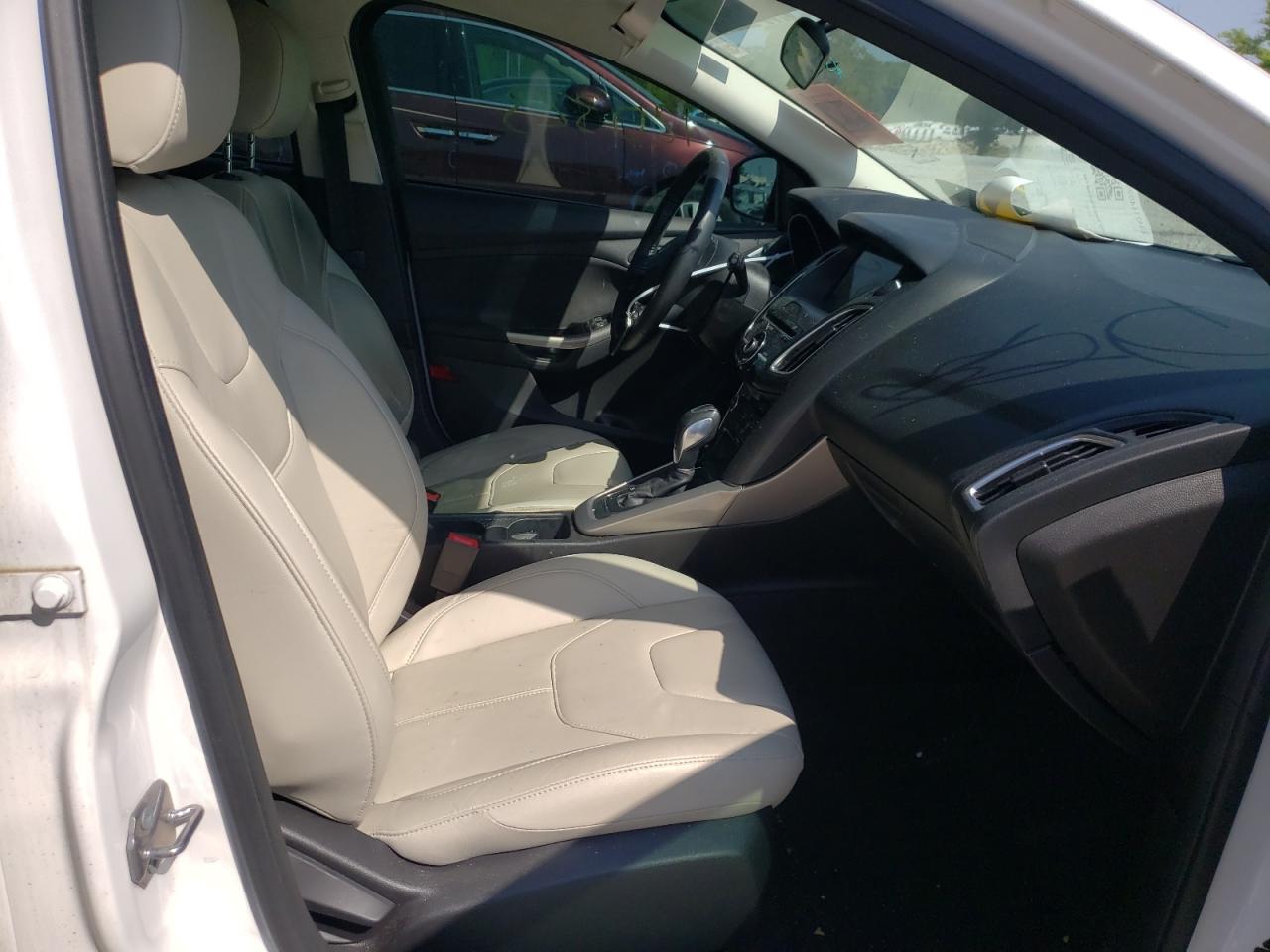 Photo 5 from auction – 2016 FORD FOCUS TITA with VIN 1FADP3N2XGL332678