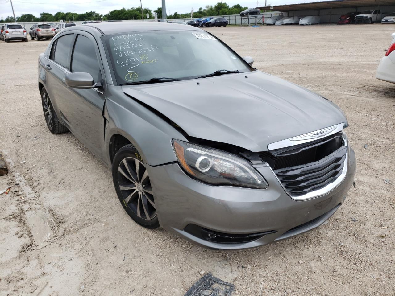 CHRYSLER 200 TOURIN 2013 with VIN 1C3CCBBB8DN612247 - Photo from auction