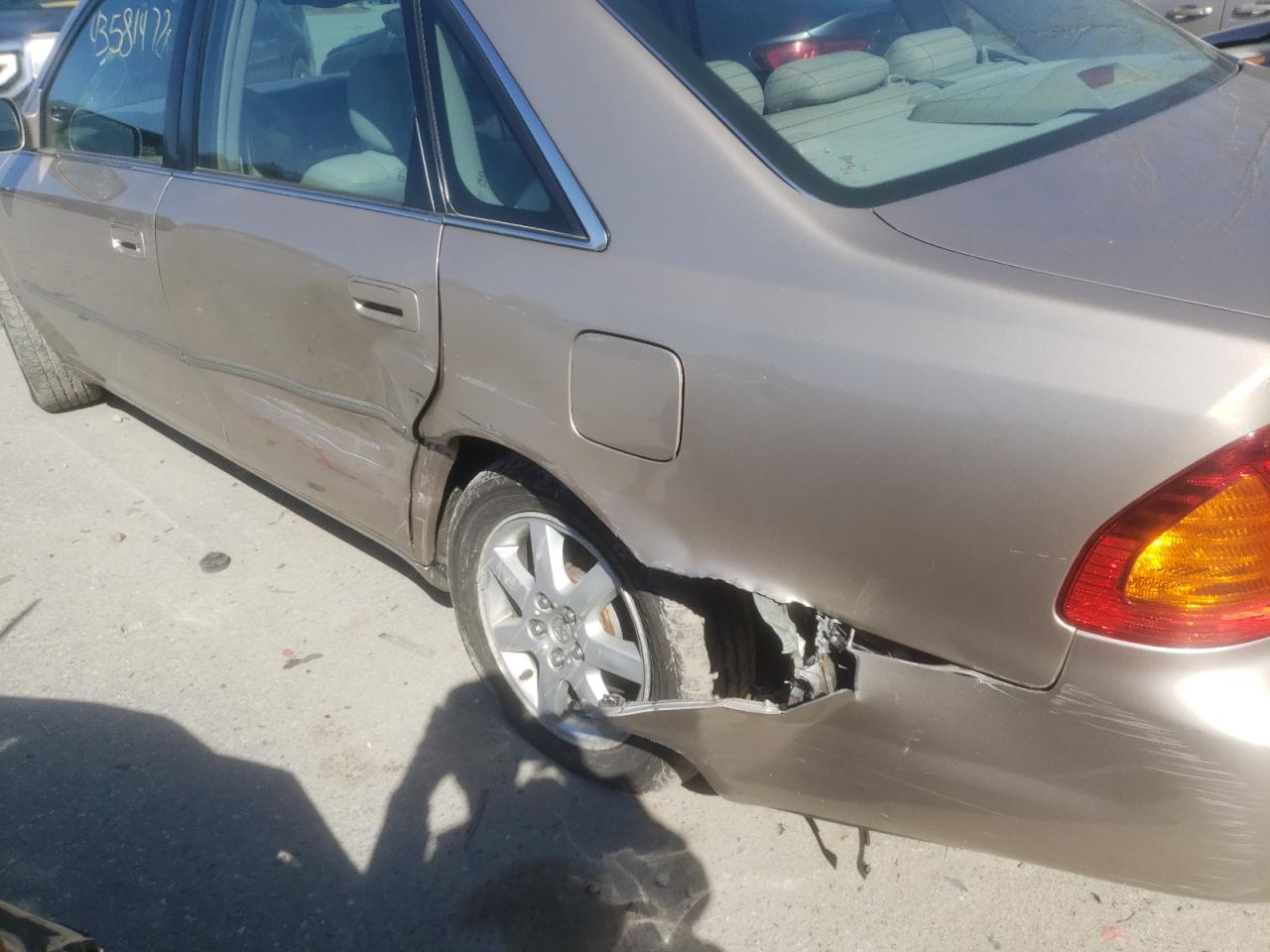Photo 9 from auction – 2002 TOYOTA AVALON XL with VIN 4T1BF28B02U252623
