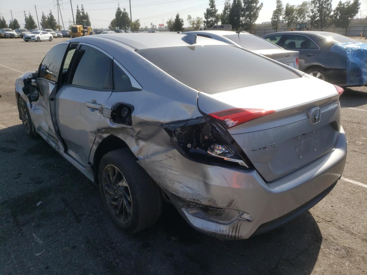 Photo 3 from auction – 2017 HONDA CIVIC EX with VIN 2HGFC2F7XHH528252