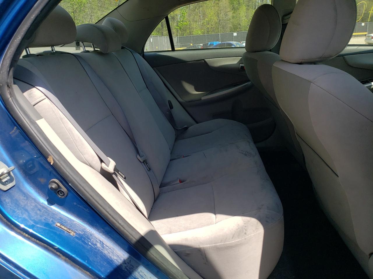 Photo 6 from auction – 2010 TOYOTA COROLLA with VIN JTDBU4EE6AJ072874