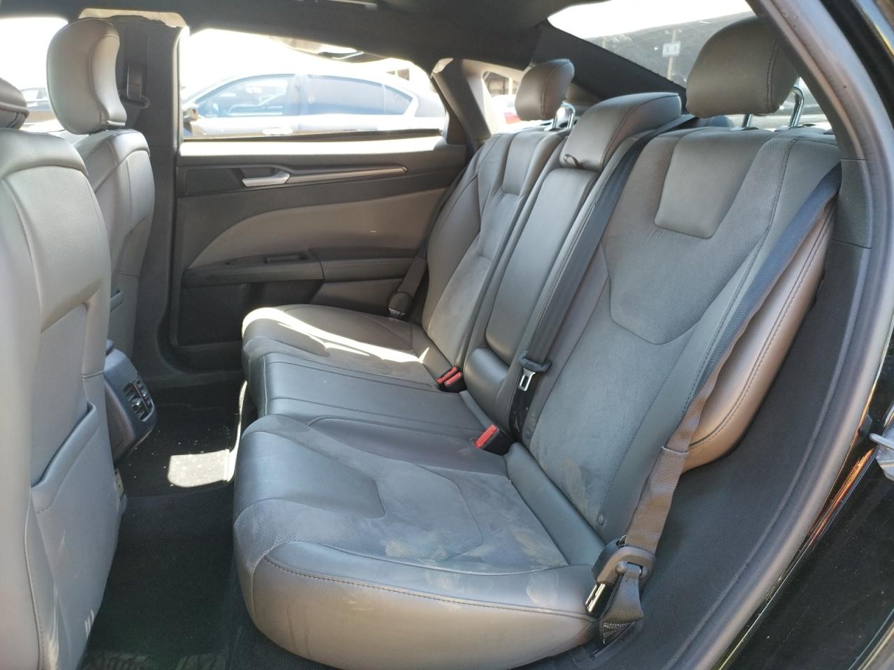 Photo 6 from auction – 2017 FORD FUSION SPO with VIN 3FA6P0VP9HR247644