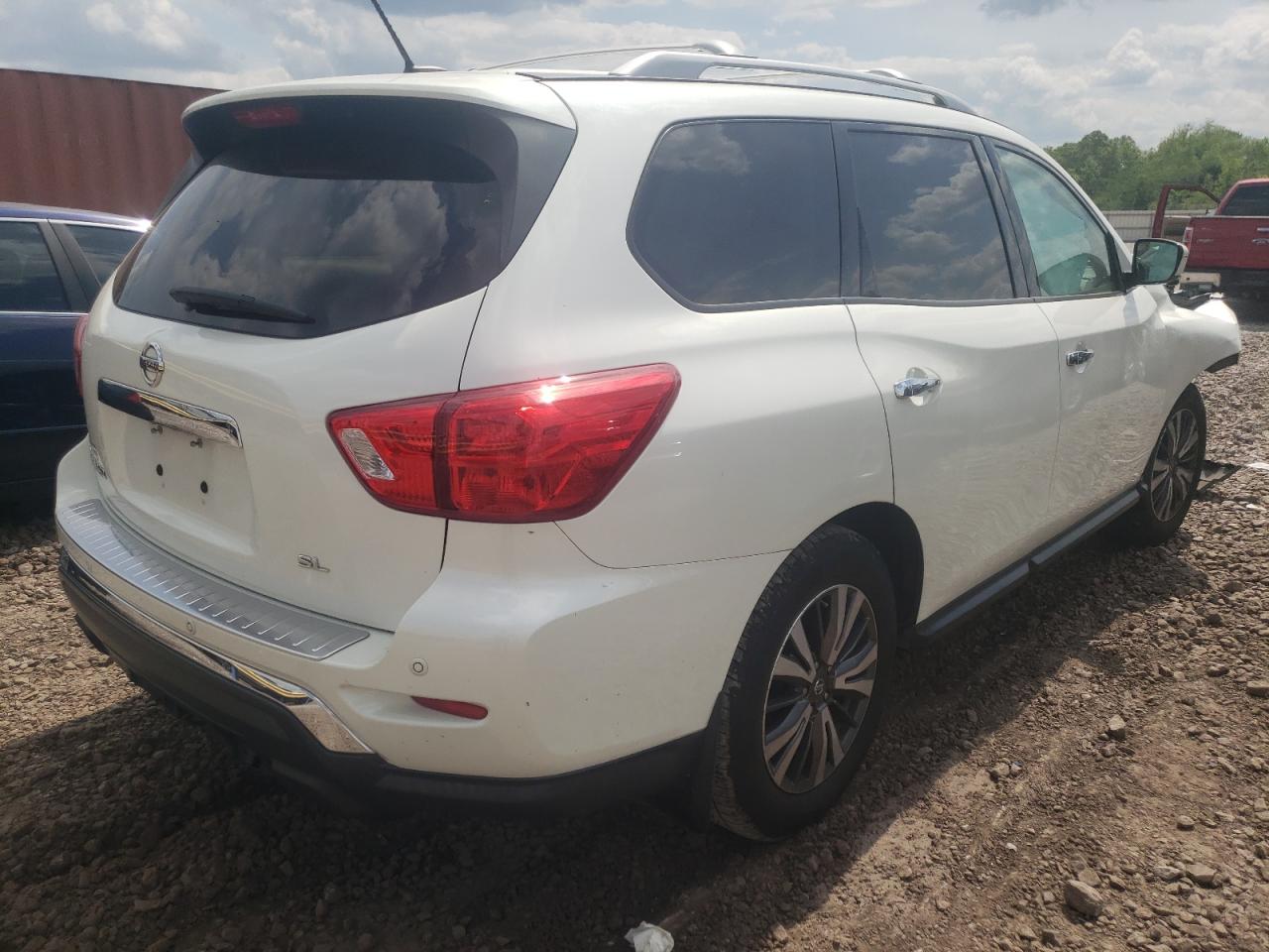 Photo 4 from auction – 2017 NISSAN PATHFINDER with VIN 5N1DR2MN4HC648083