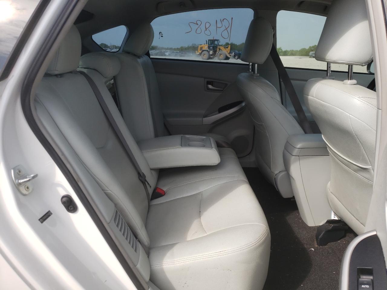 Photo 6 from auction – 2012 TOYOTA PRIUS with VIN JTDKN3DU2C5465590