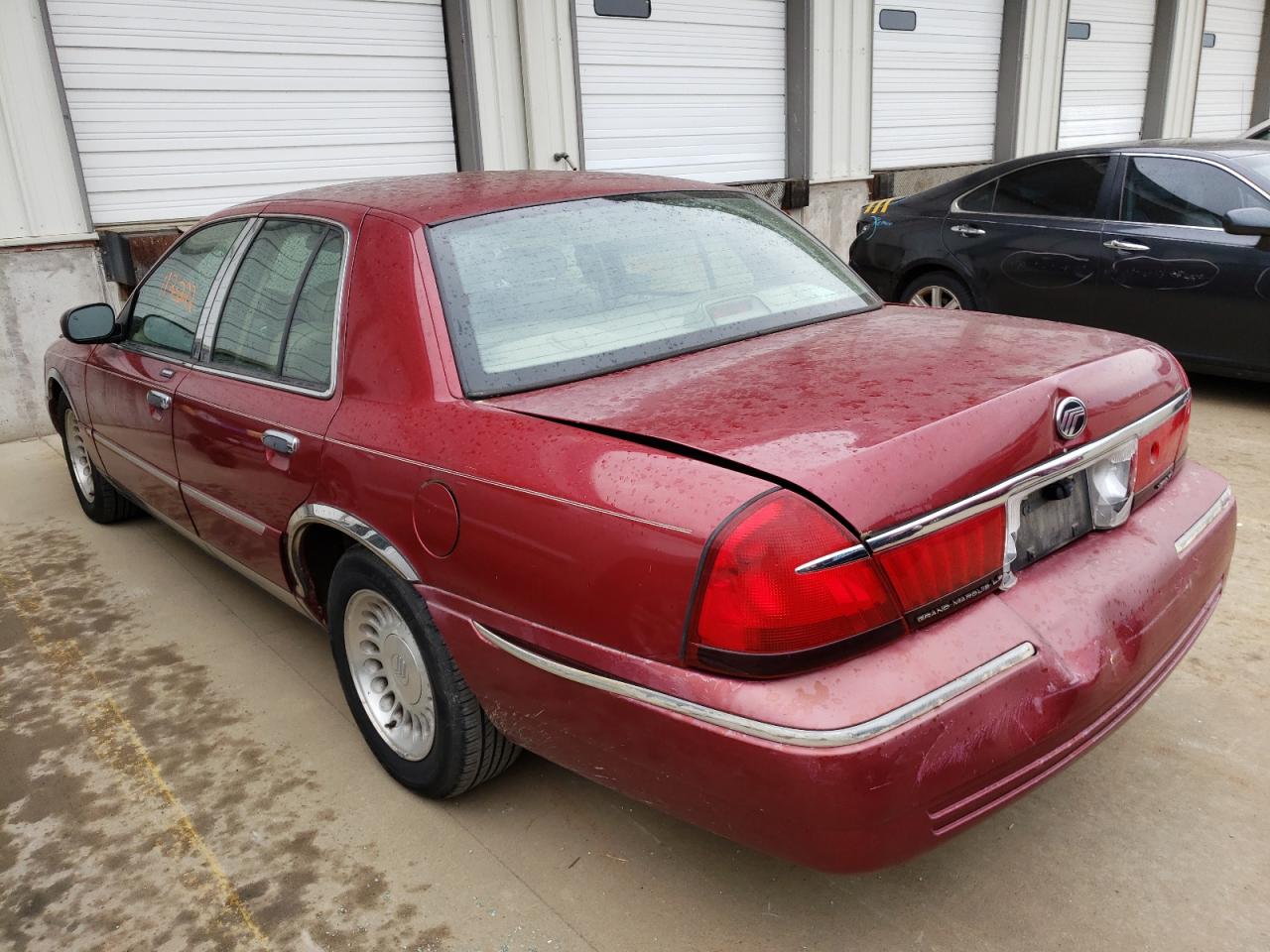 Photo 3 from auction – 2002 MERCURY GRAND MARQ with VIN 2MEFM75W82X640402