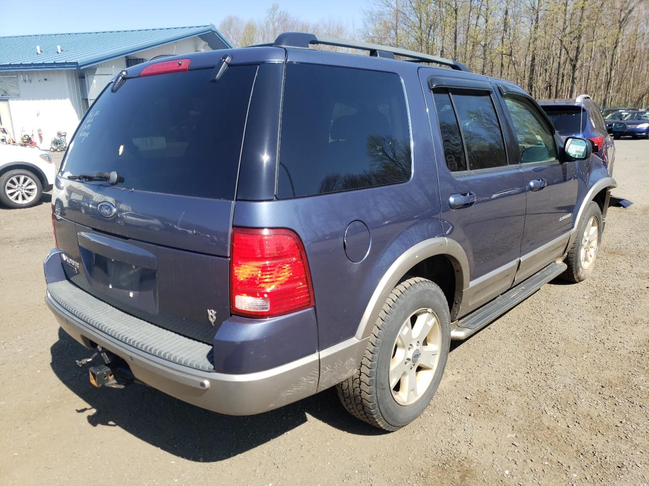Photo 4 from auction – 2004 FORD EXPLORER E with VIN 1FMDU74W94ZA52124