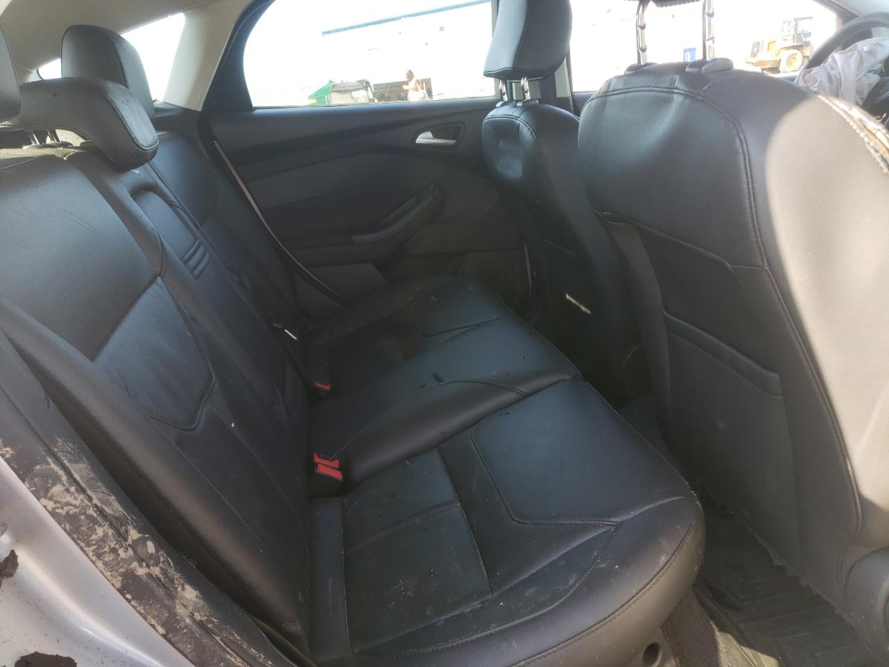 Photo 6 from auction – 2016 FORD FOCUS SE with VIN 1FADP3K2XGL236179