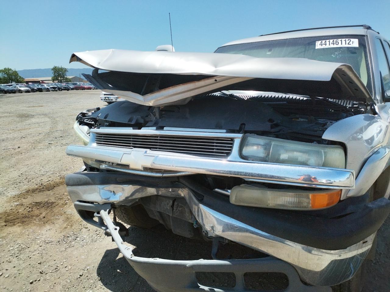 Photo 9 from auction – 2004 CHEVROLET SUBURBAN K with VIN 1GNFK16T84J200711