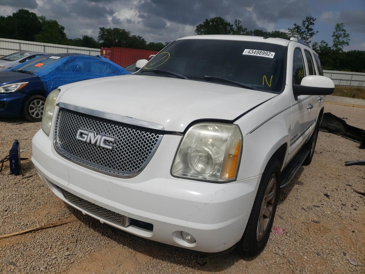 Photo 2 from auction – 2007 GMC YUKON DENA with VIN 1GKFK63877J139138