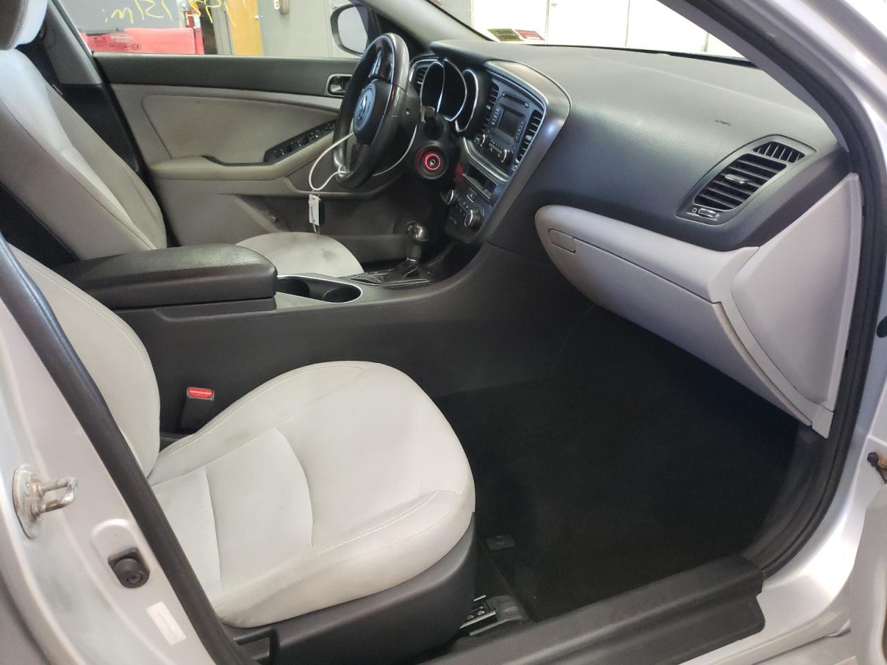 Photo 5 from auction – 2014 KIA OPTIMA LX with VIN 5XXGM4A74EG280484