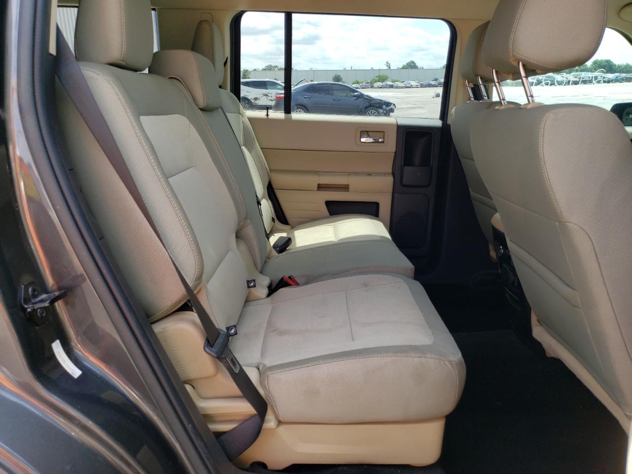 Photo 6 from auction – 2016 FORD FLEX SE with VIN 2FMGK5B83GBA07201