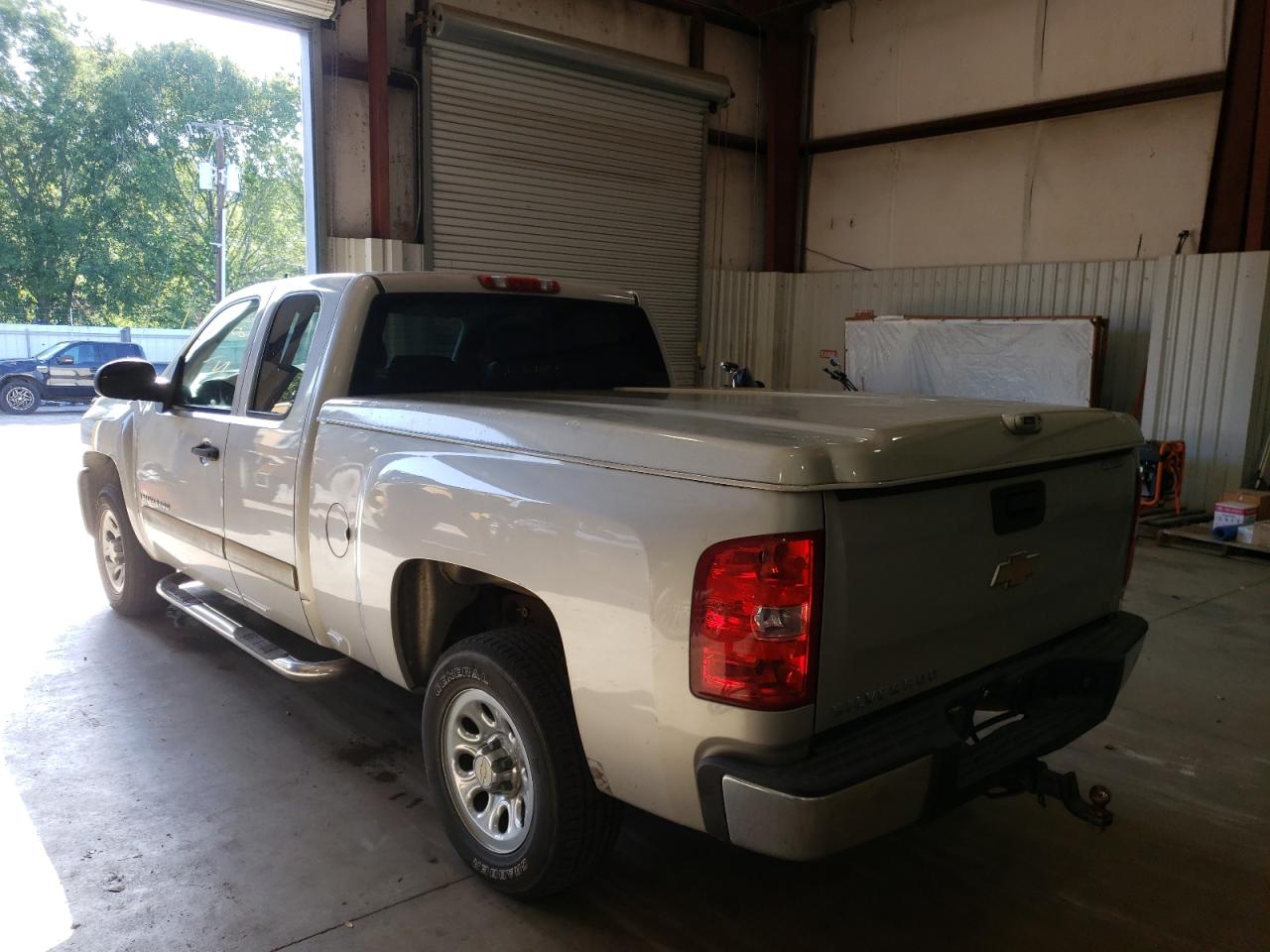 Photo 3 from auction – 2007 CHEVROLET SILVERADO with VIN 2GCEC19C971607898
