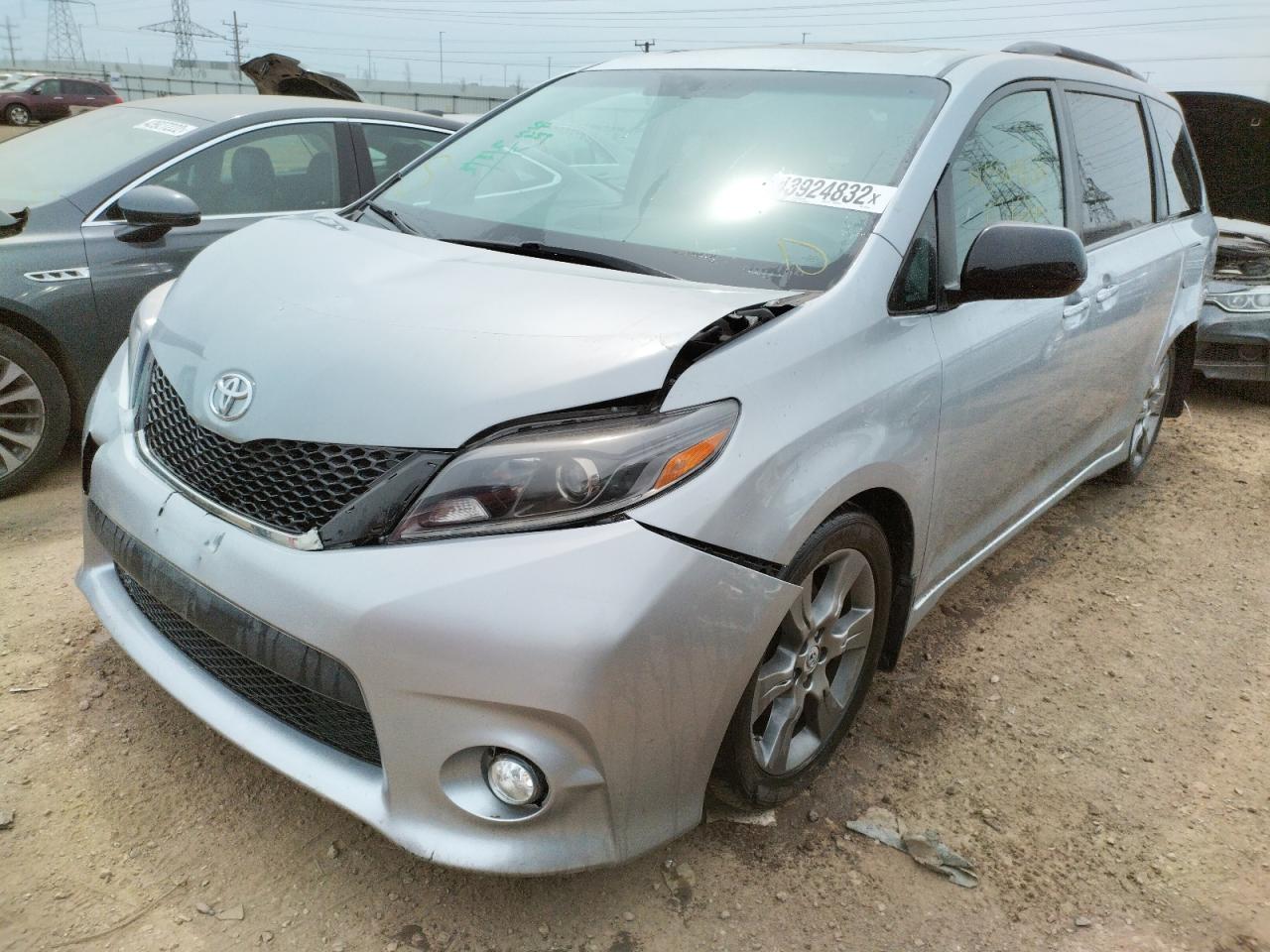 Photo 2 from auction – 2015 TOYOTA SIENNA SPO with VIN 5TDXK3DC7FS535802