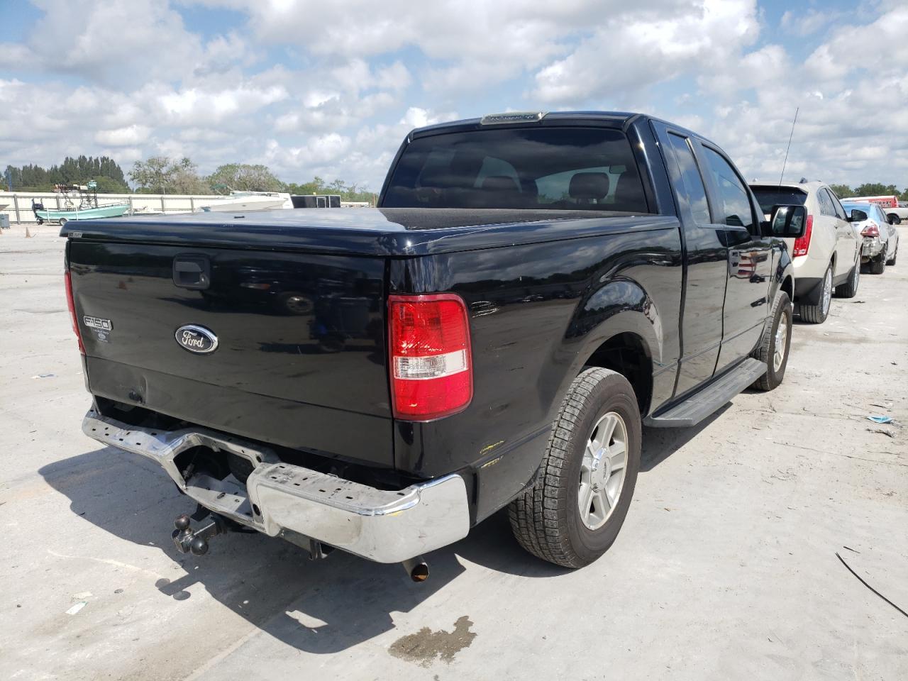 Photo 4 from auction – 2006 FORD F150 with VIN 1FTRX12W16FB71968