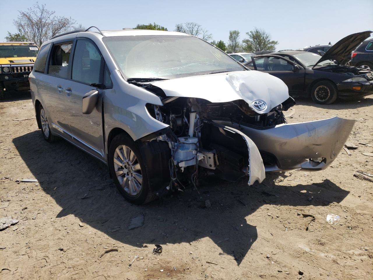 TOYOTA SIENNA XLE 2015 with VIN 5TDDK3DC8FS095740 - Photo from auction