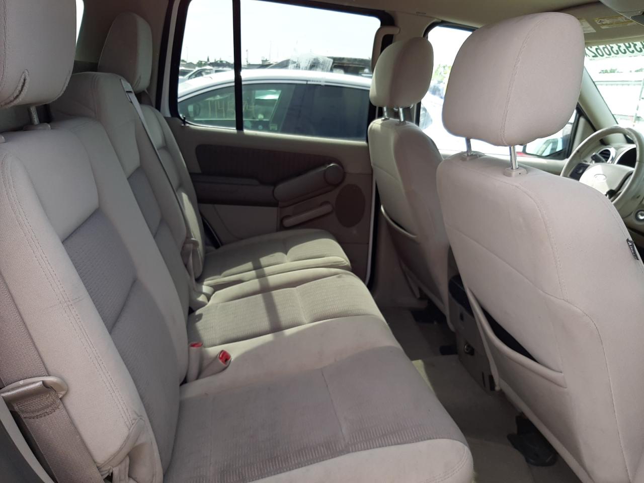 Photo 6 from auction – 2007 FORD EXPLORER X with VIN 1FMEU63EX7UB50233